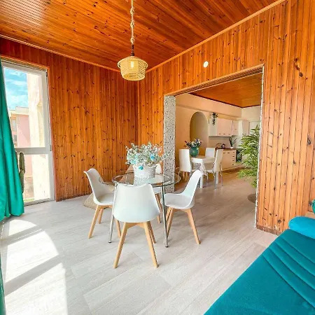 Athena Sea Front Apartment, Parking & Pool 아파트 라고 파트리아