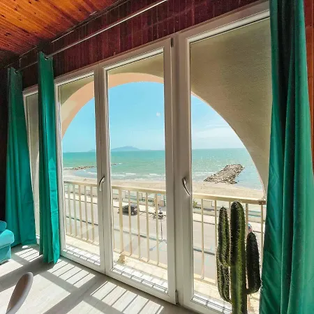 Athena Sea Front Apartment, Parking & Pool Apartment *