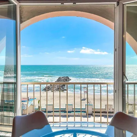 Athena Sea Front Apartment, Parking & Pool *