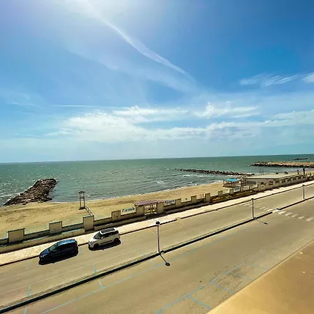 Athena Sea Front Apartment, Parking & Pool Apartment